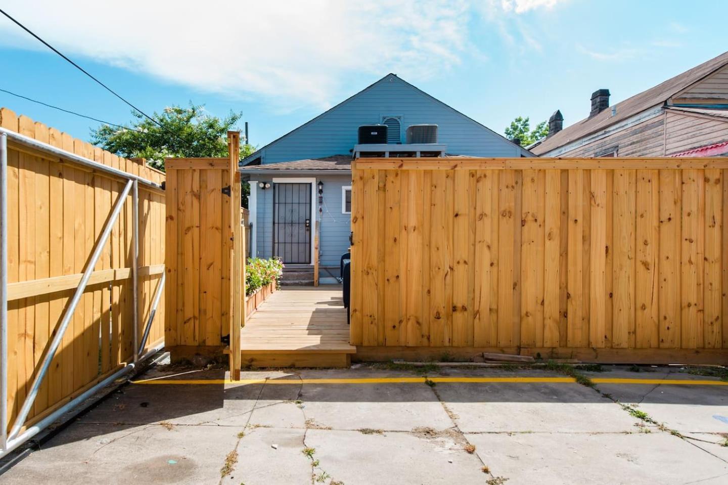 Shotgun Craftman House With Private Patio Apartment New Orleans Exterior foto